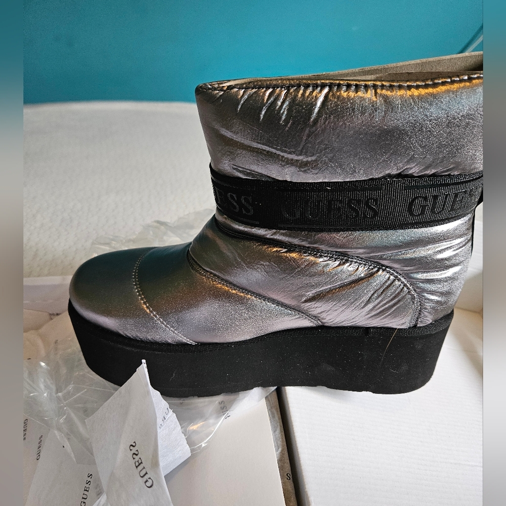 NIB Guess Silver‎ Winter Boots with Quilted Design and Thick Sole